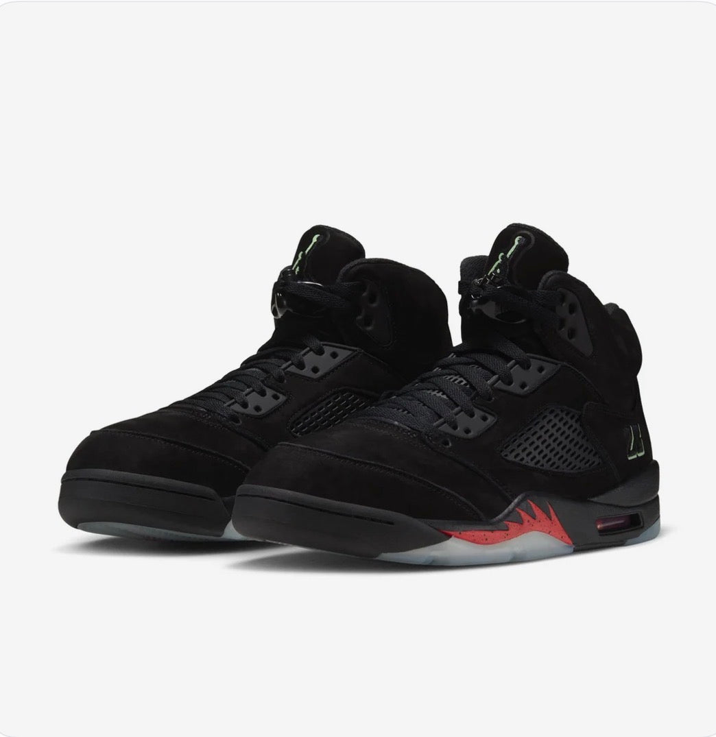 AIR JORDAN 5 RETRO               ‘’ HALLOWEEN ‘’