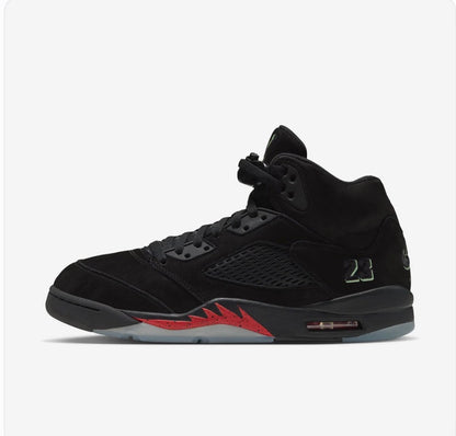 AIR JORDAN 5 RETRO               ‘’ HALLOWEEN ‘’