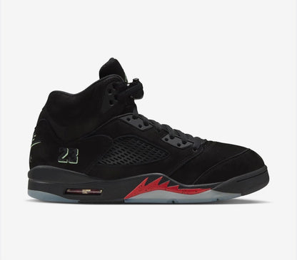 AIR JORDAN 5 RETRO               ‘’ HALLOWEEN ‘’