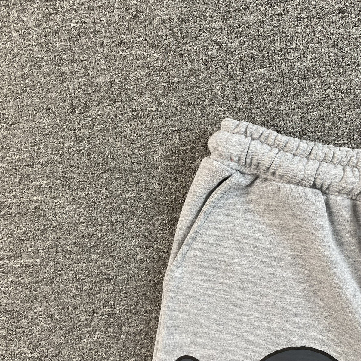 SYNA WORLD SHORTS GREY